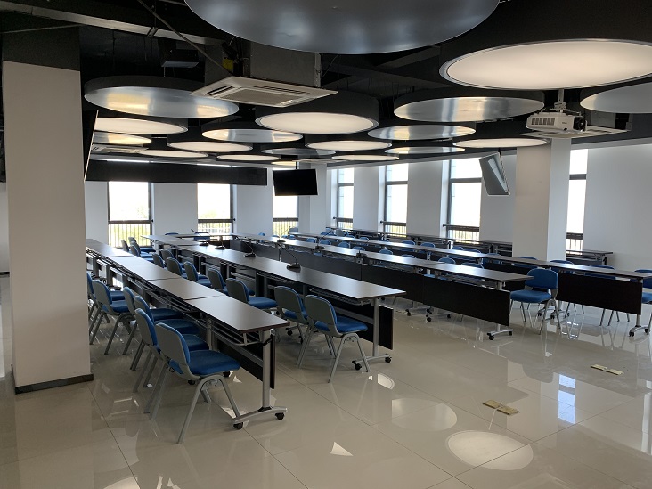 多媒体培训室
